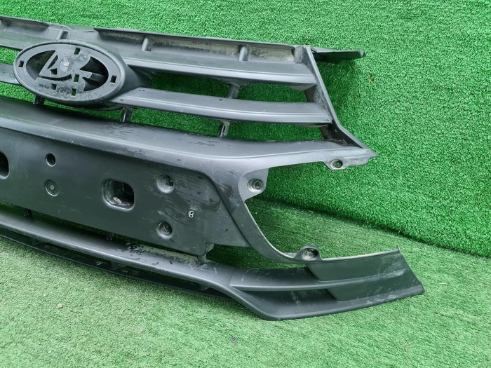 Решетка радиатора Lada Granta 2 (2018-н.в.)