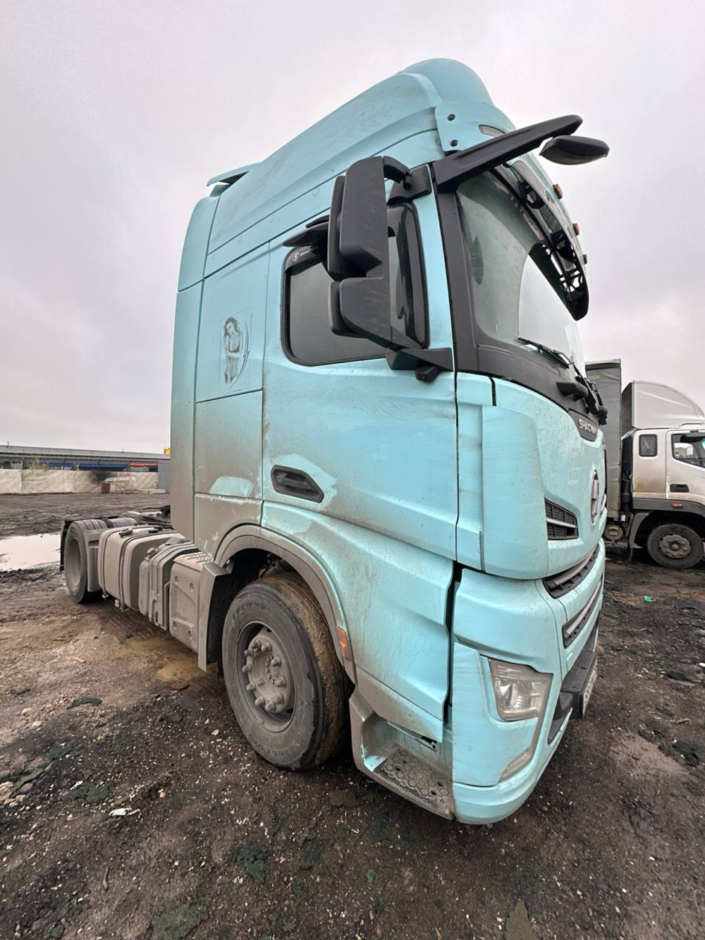 Shacman (Shaanxi) SX* 4x2 Седельный тягач SX4188YY381 (Дизельный, 12,5 л, 473 л.с., МТ)