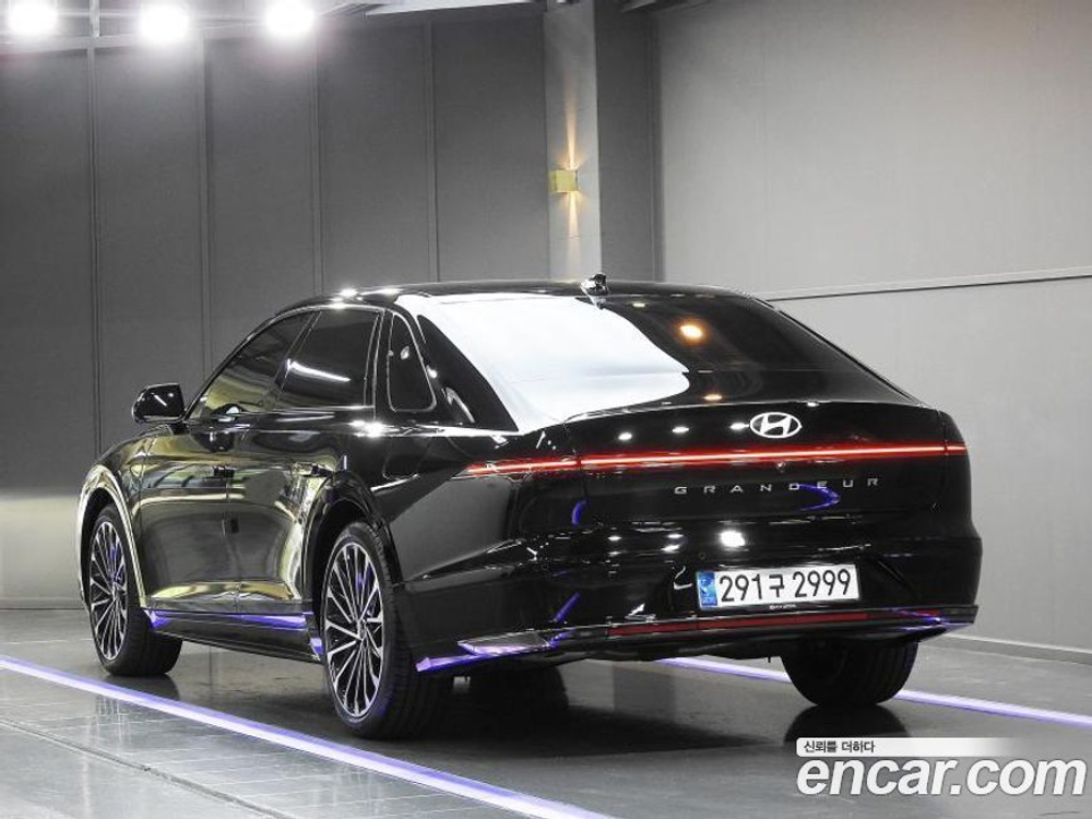 Hyundai Grandeur (Azera) Hybrid (GN7) Calligraphy (10.2023)