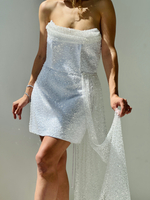 Платье со съемным шлейфом