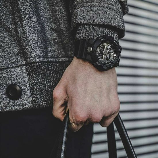 Мужские часы Casio G-Shock GA-710-1AER