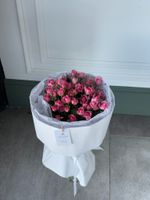 Букет моно из кустовых роз 9 шт