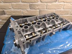 Крышка ГБЦ верхняя с распредвалами VAG (модуль распредвалов)