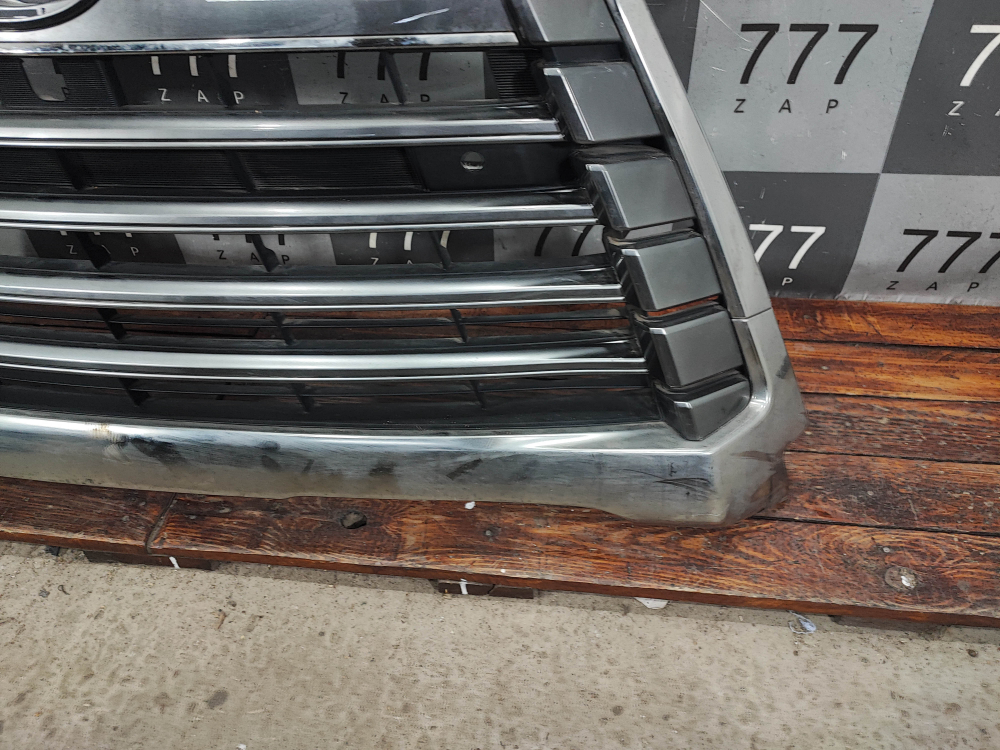 Решетка радиатора Lexus LX 3 (LX 570) 15-22 Б/У Оригинал 5310160570