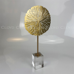 Статуэтка Cloyd арт.50168 / выс. 46 см - латунь / серия 1658