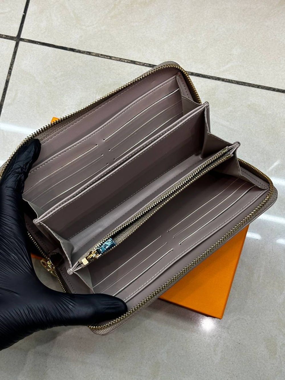 Кошелек Louis Vuitton