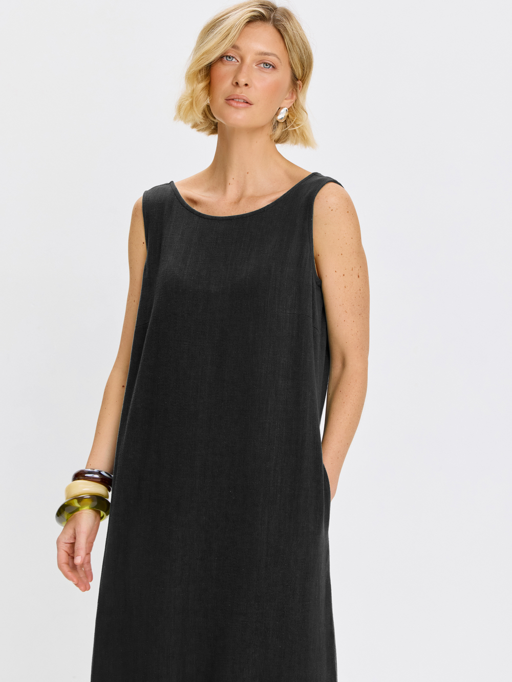 Льняной сарафан макси с карманами