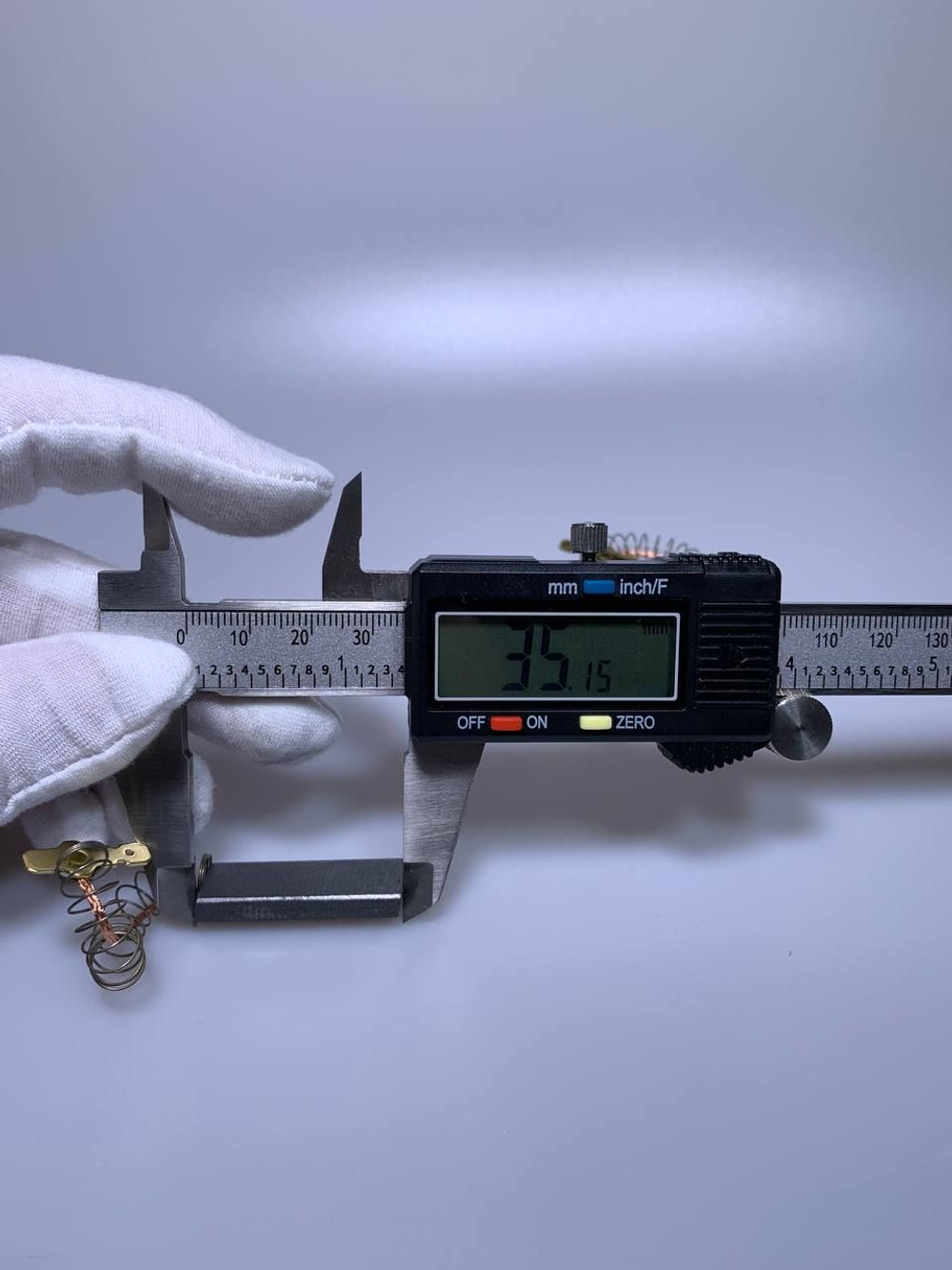 Щетки для стиральной машины Bosch 5х12.5х35 - 2 шт. с пружиной. / Угольные щетки Электролюкс Бош с пружиной.