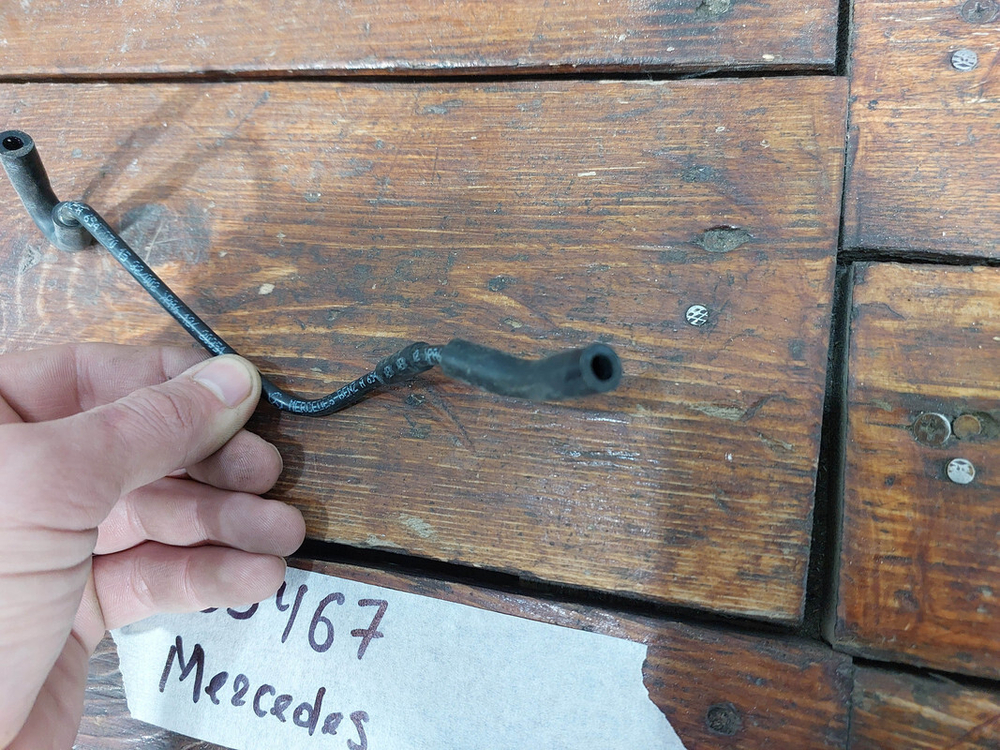 Трубка вакуумная Mercedes OM654 A6540701532 Б/У Оригинал A6540701532