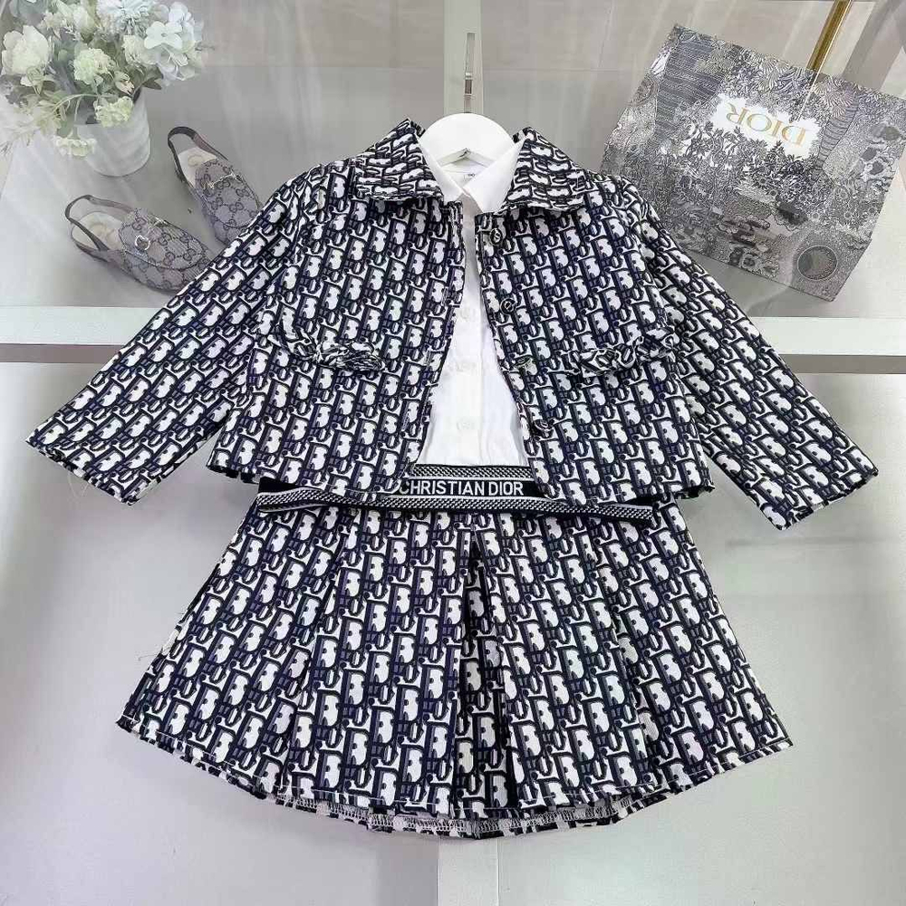 Костюм Dior