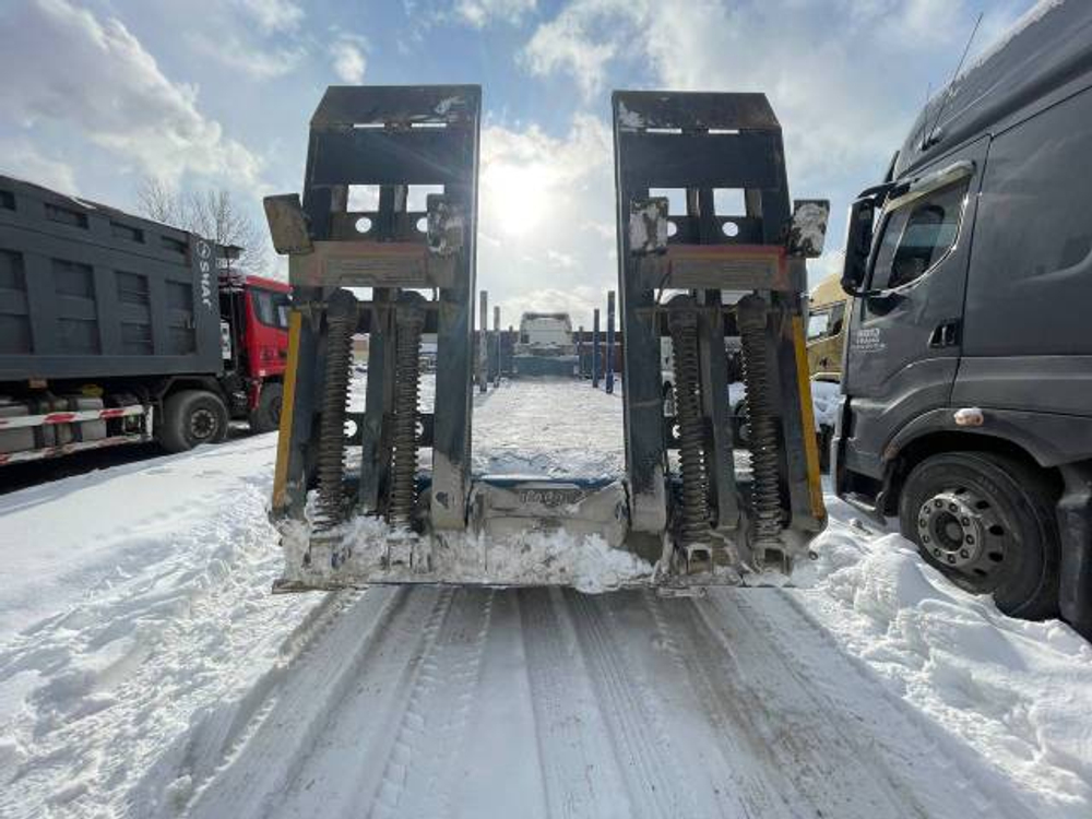 AMUR LYR9* Полуприцеп тяжеловоз 3 оси LYR9606TDP (Не раздвижной)