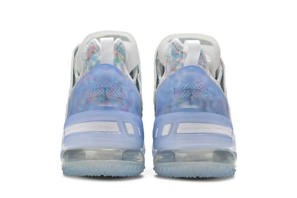 Кроссовки Nike Lebron 18 "Play For The Future"