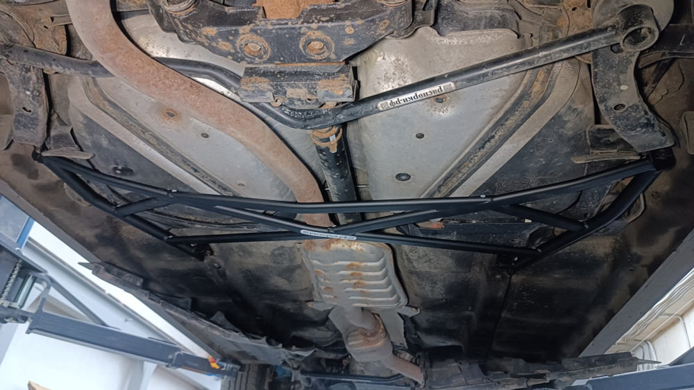 Распорка средняя нижняя "Паук" Subaru Outback 4 (BR) (ПОД ЗАКАЗ)