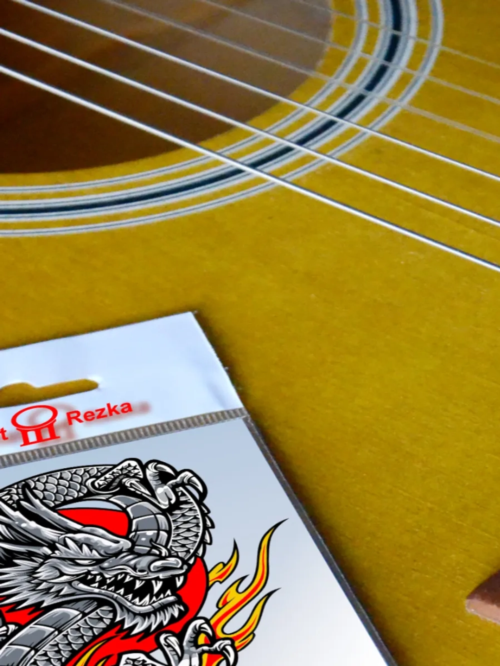 Стикер - японский дракон в огне