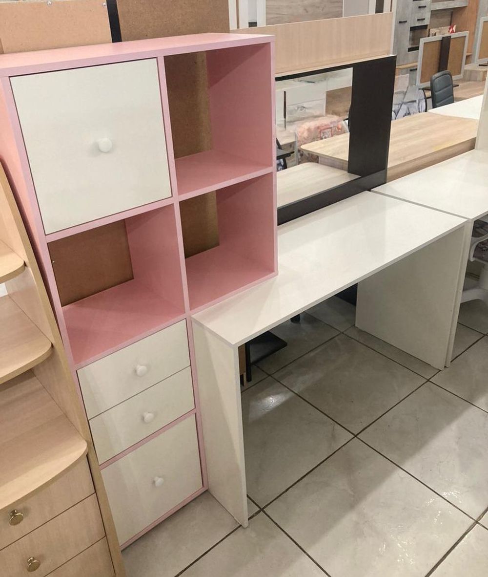 Стол письменный В-4 белый/розовый