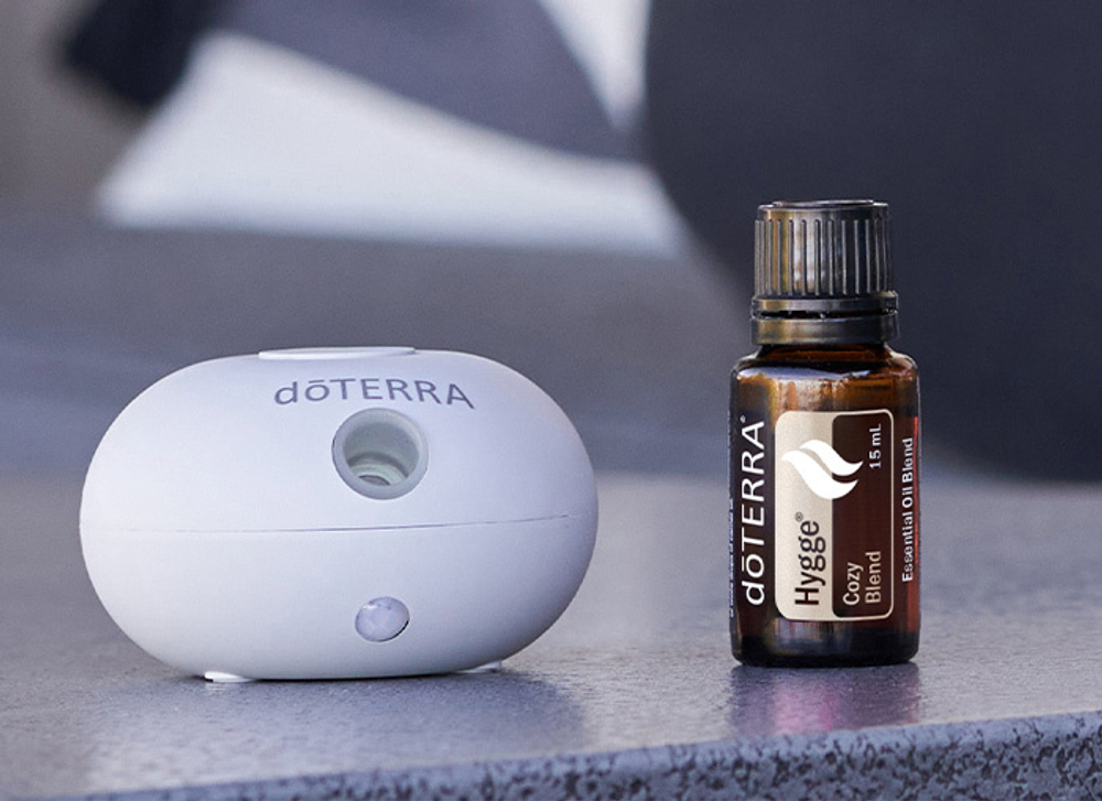 Набор doTERRA портативный диффузор Bubble с датчиком движения и смесь Hygge, 15 мл