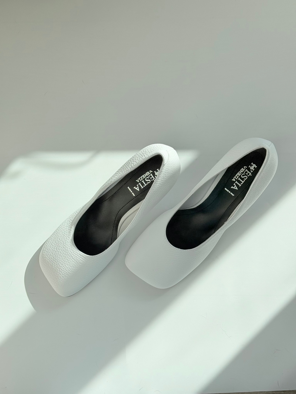 Туфли на устойчивом каблуке Kitten heel