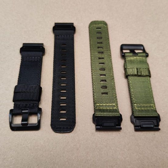 Ремешок тактический Tactix 22 мм. для Garmin Fenix 7 / 6 / 5, Forerunner 935 / 945 / 955, instinct, instinct 2, Epix Gen 2 нейлоновый быстросъемный на застежке (Хаки/черный)