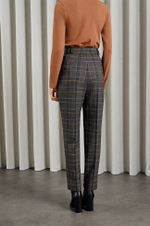 31005 Брюки женские (коричнево-зеленая клетка)