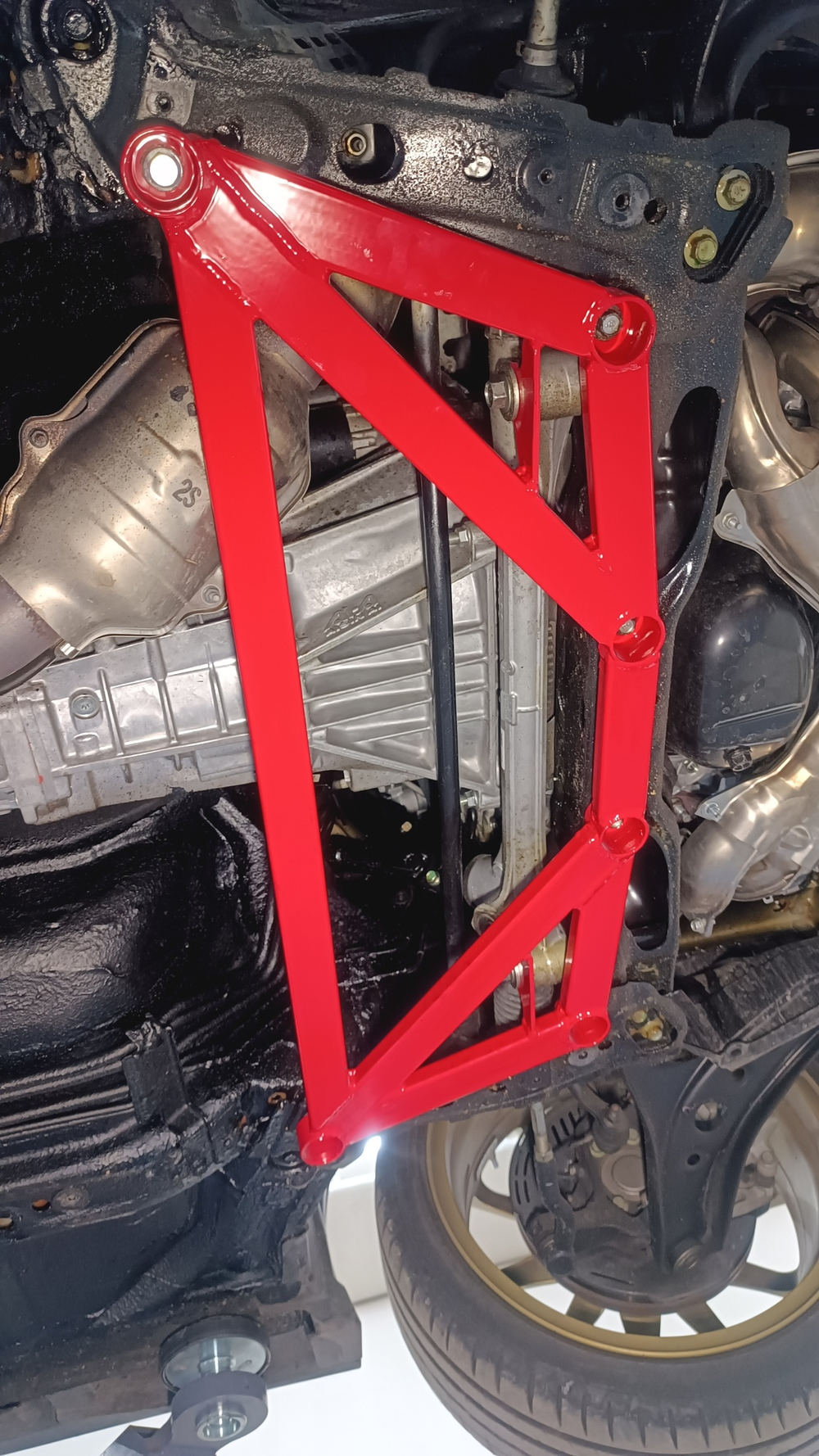 Распорка переднего подрамника и рулевой рейки Toyota GR86 (ПОД ЗАКАЗ)