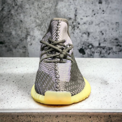 Adidas Yeezy Boost 350 V2 • Carbon