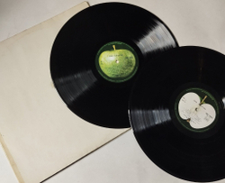 Винтажная виниловая пластинка LP The Beatles White Album (France 1978)