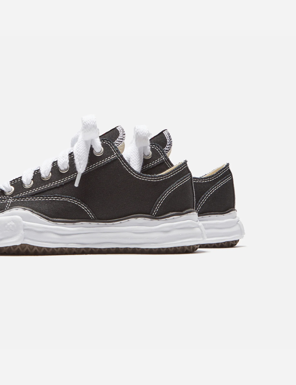 Mihara Yasuhiro Hank Black (A05FW702-BLACK)