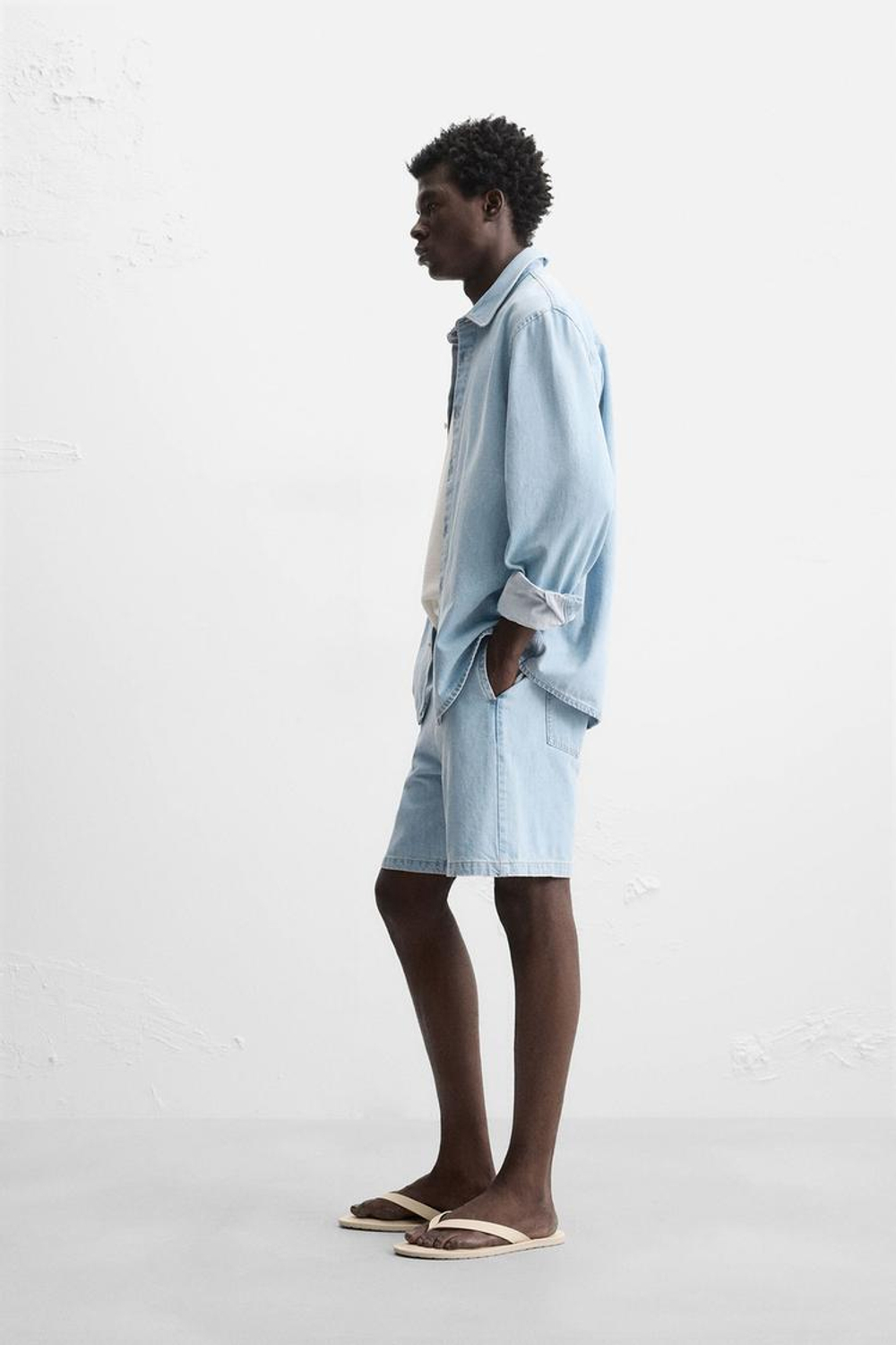 ZARА ДЖИНСОВАЯ РУБАШКА КЛАССИЧЕСКОГО КРОЯ, НЕБЕСНО-ГОЛУБОЙ