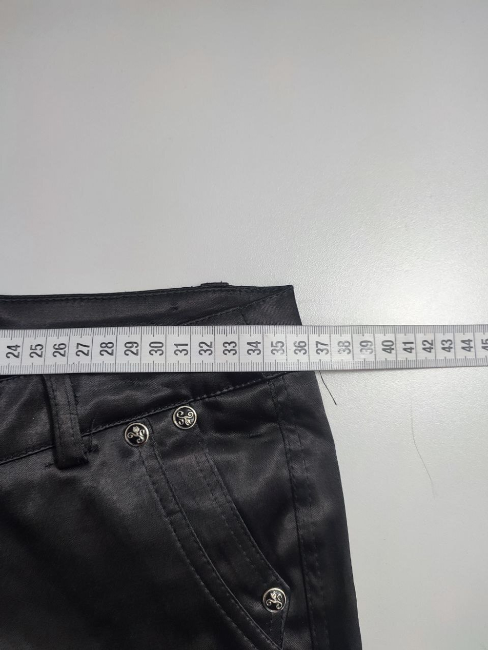 Брюки черные атласные 40 размер