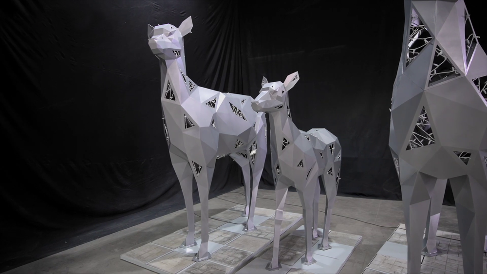 Полигональный светодиодный "Олень серебряный" 4 м