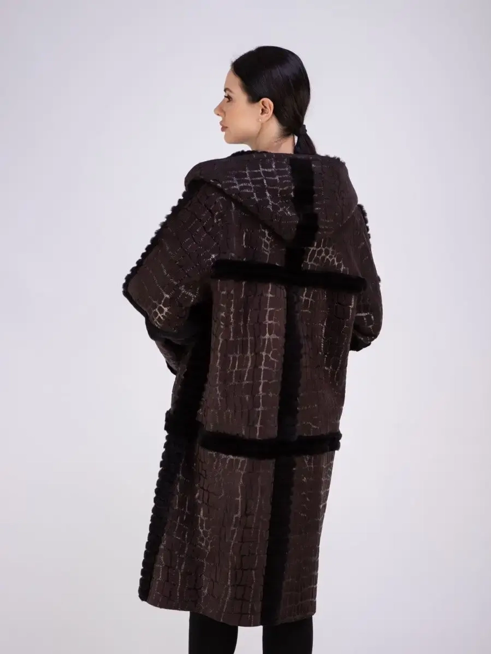 Дубленка женская натуральная длинная с капюшоном оверсайз