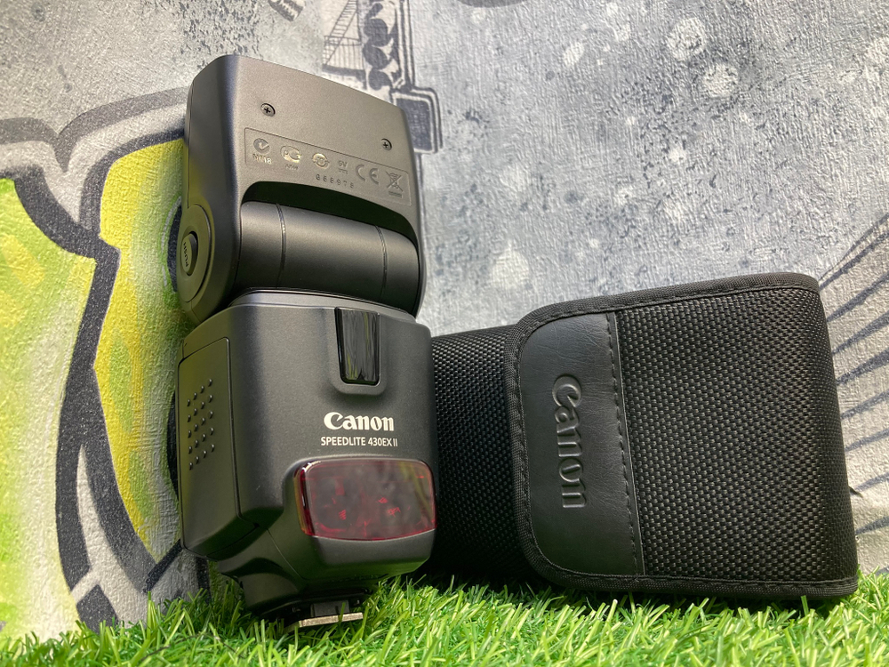 Canon Speedlite 430EX II