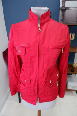 Куртка Olivia легкая 42 размер