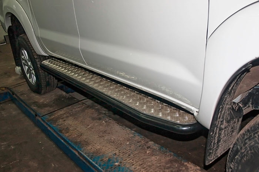 Пороги силовые Toyota Hilux 2005-2014 РИФ