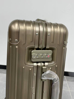 Дорожный чемодан Rimowa