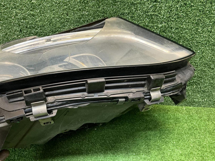Битая Фара правая Mercedes GLE W166 (15-18) LED