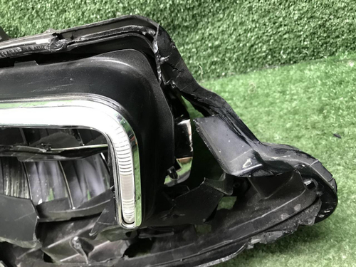 Битая Фара правая Mercedes E W213 (2020-2023) LED