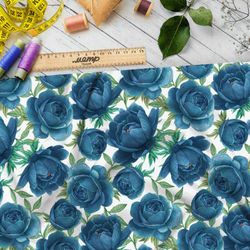 Ткань сатин тёмно-голубые розы на белом фоне