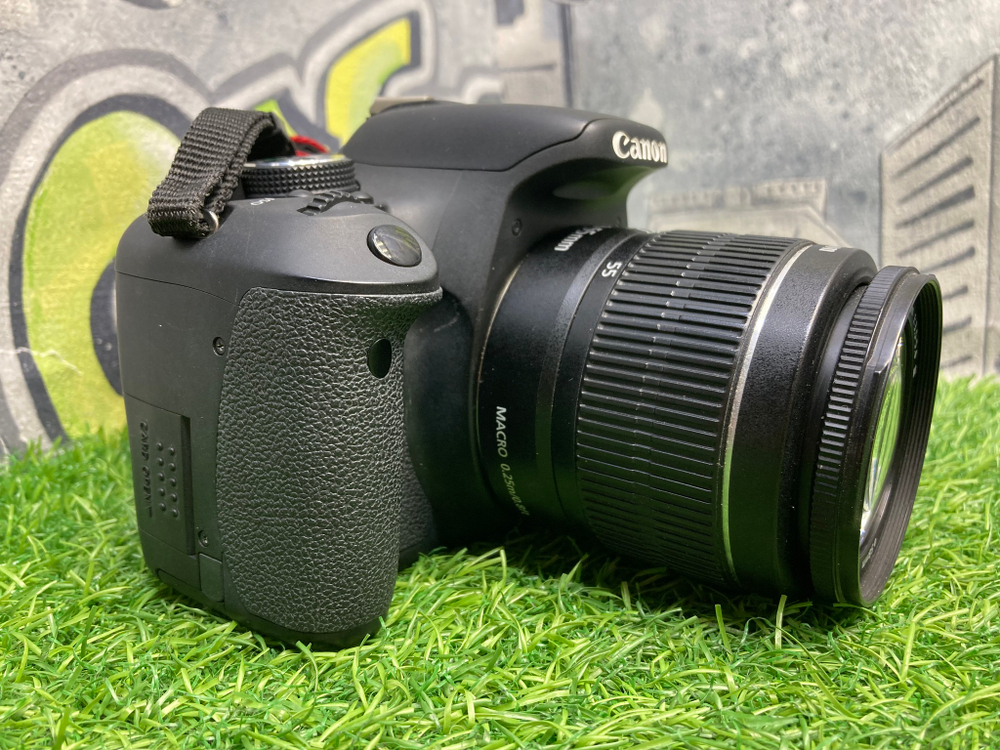 Canon 600D kit 18-55mm 3.5-5.6 III (16.400 кадров)