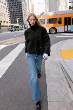 ZARA КОРОТКОЕ ПАЛЬТО С ВЫСОКИМ ВОРОТНИКОМ, ЧЕРНЫЙ