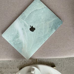 Виниловая наклейка AURORA для MacBook