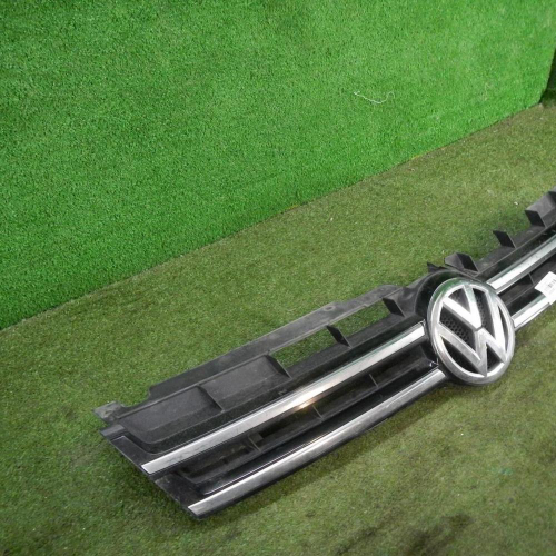 Решетка радиатора VW Touareg 2 NF (2010-2014)