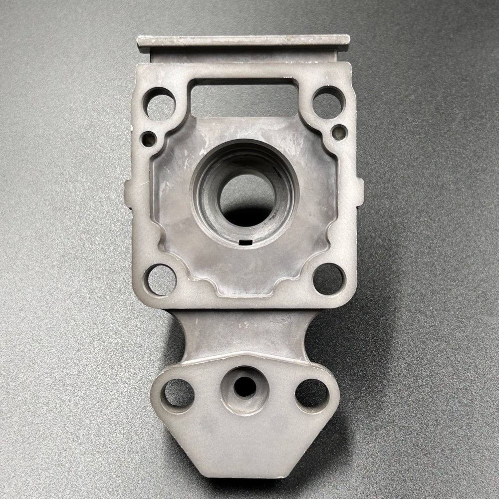 Основание помпы охлаждения Yamaha 9.9-15, F9.9-15 (YUELANG)(без втулки)