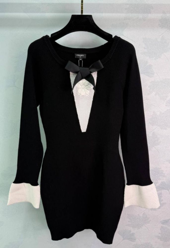 Платье CHANEL Платье CHANEL