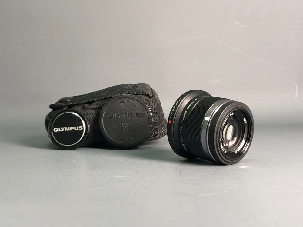 Olympus ED 45mm 1.8 MFT
