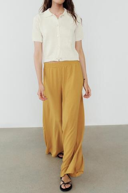 ZARA ШИРОКИЕ БРЮКИ ИЗ СТРУЯЩЕЙСЯ ТКАНИ, ГОРЧИЧНЫЙ