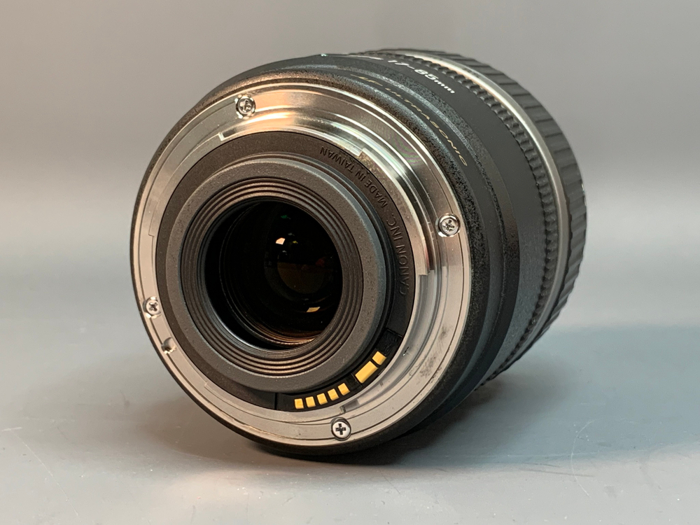 Canon EF-S 17-85mm 4-5.6 IS USM