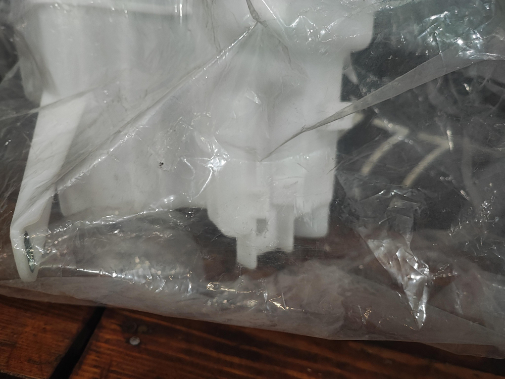 Бачок омывателя Toyota Camry XV70 17-нв Новый Оригинал 8531533520