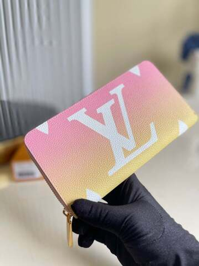 Louis Vuitton Zippy Wallet