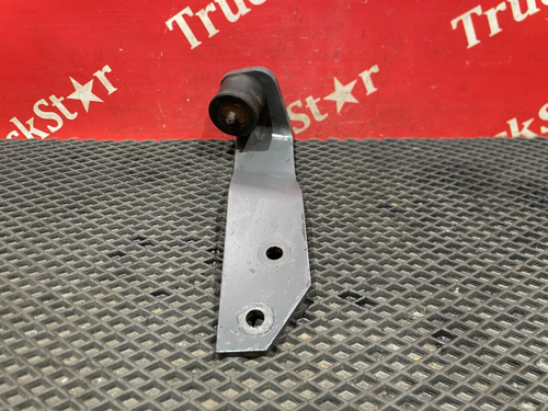 Кронштейн глушителя